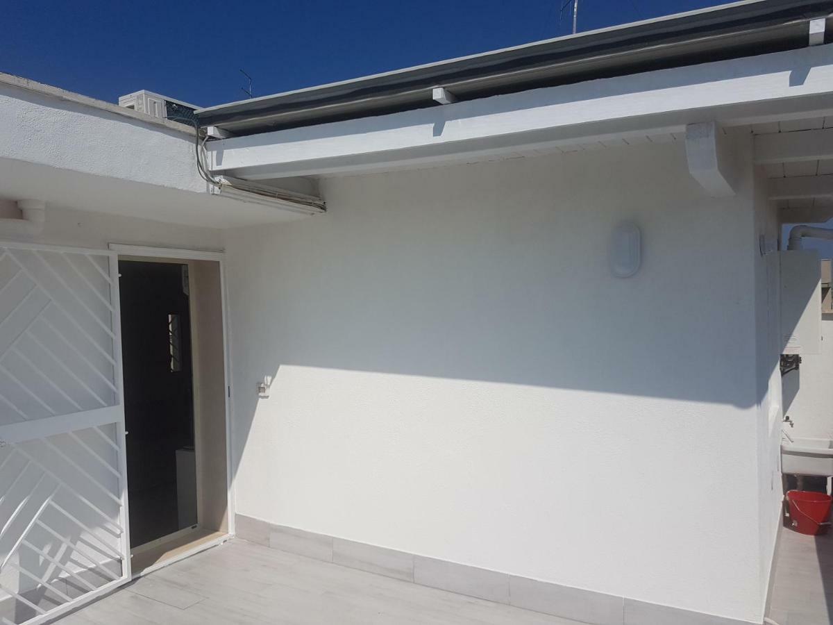 Attico Con Terrazza A Bari Apartment Exterior photo
